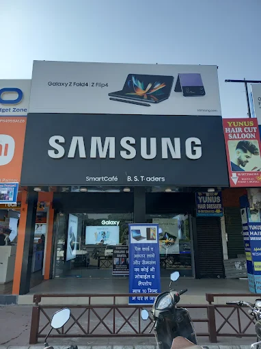Samsung Experience Store- Main Market, Mohali, SAS Nagar storefront