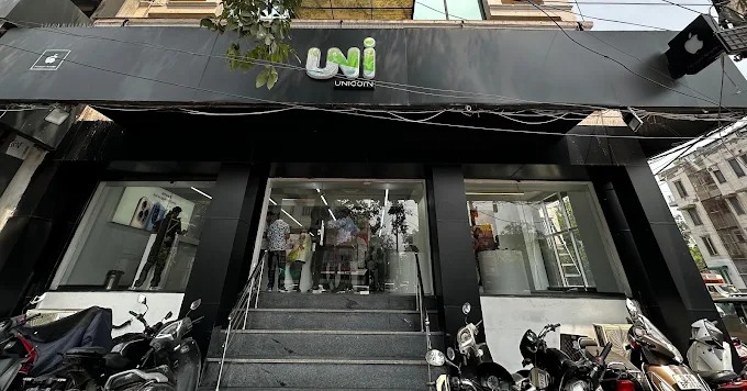 Unicorn-Apple Premium Partner-Motera storefront