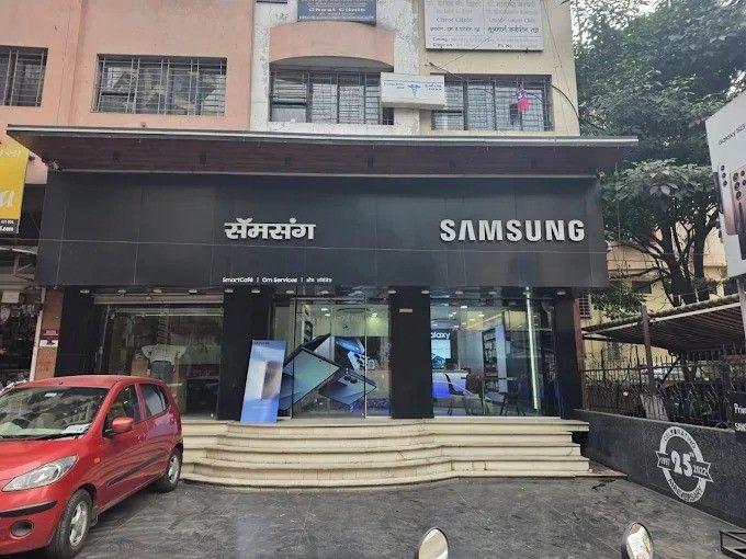 Samsung Experience Store- Karve Road storefront